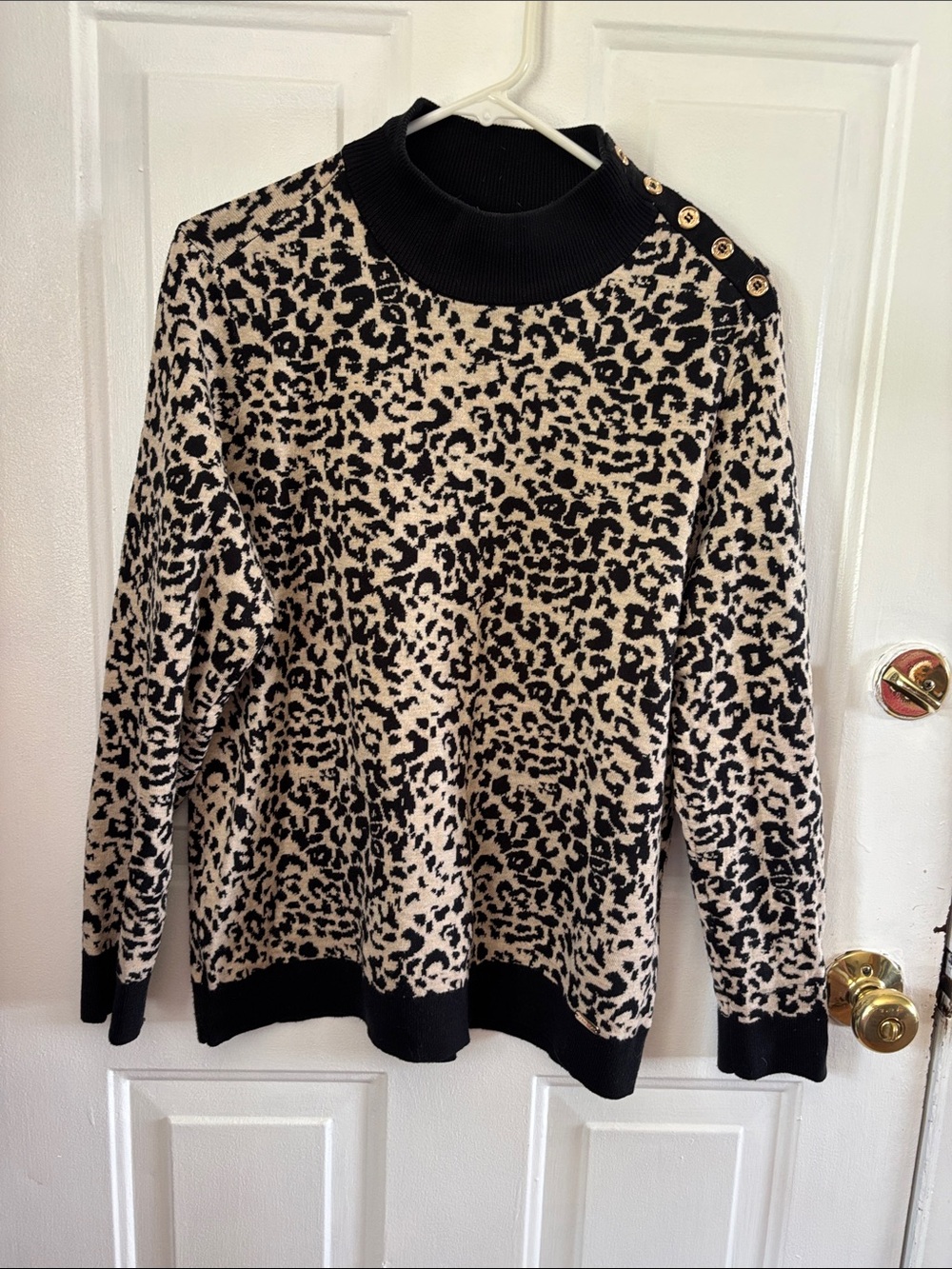 Leopard Print Crewneck Sweater with Shoulder Buttons - Black & Cream